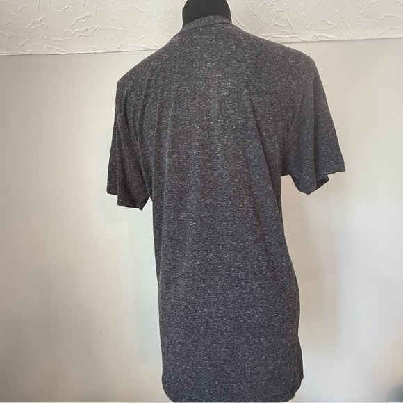 Hogwarts Graphic T-Shirt size large  Heathered look. - Picture 3 of 5